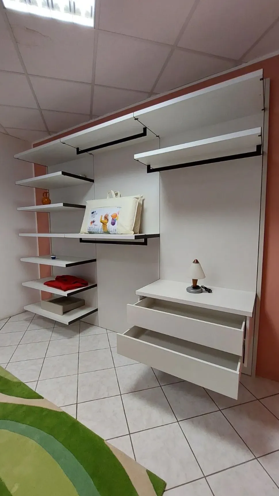 Armadio moderno Scenario Jesse con un ribasso imperdibile