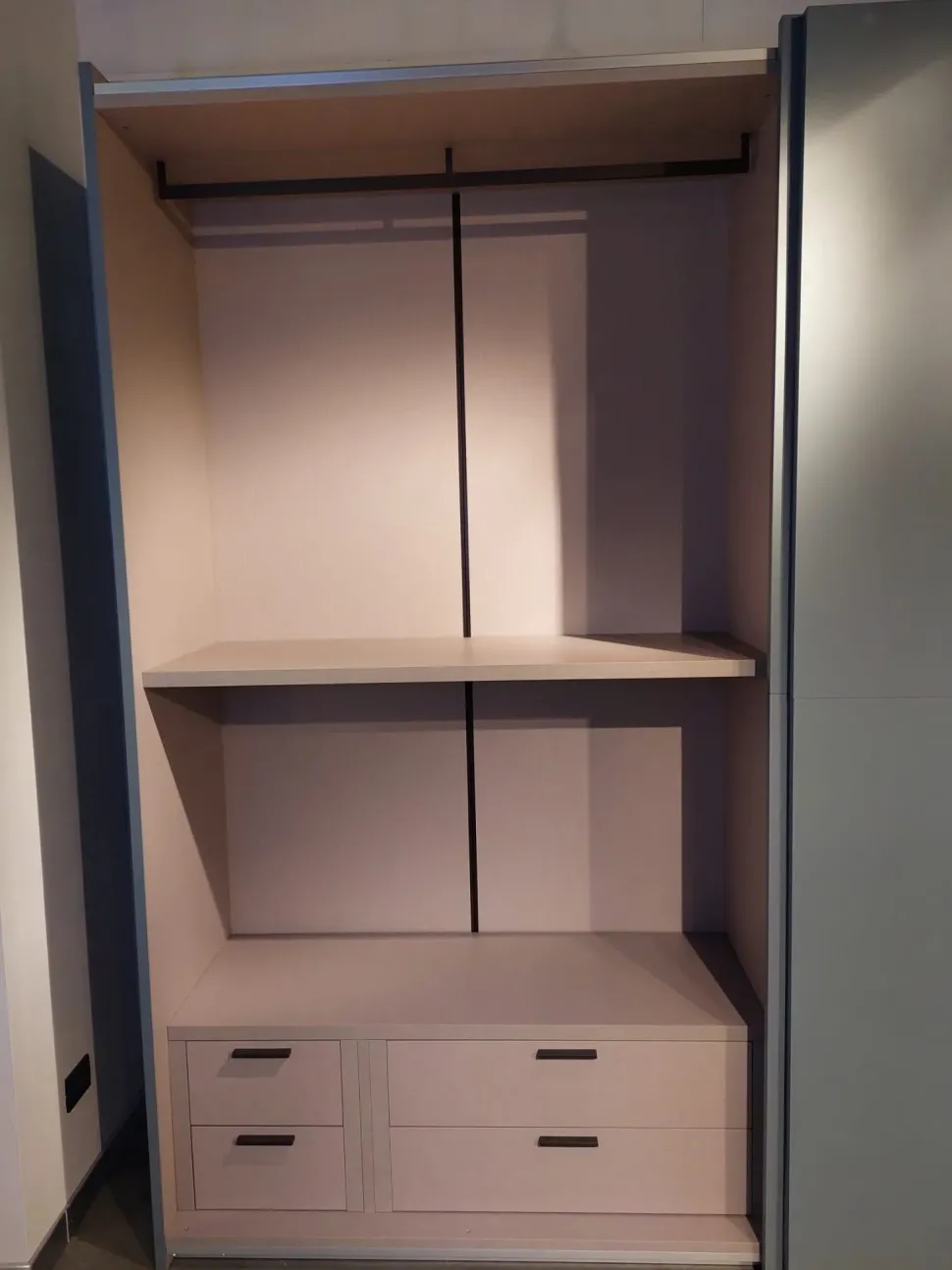 Armadio moderno Virgo di Orme a PREZZO OUTLET -56%