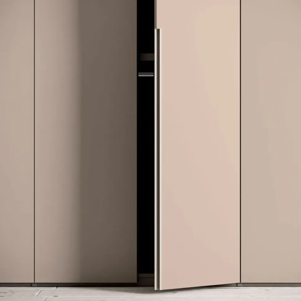 Armadio scontato 35% modello Orme light armadio battente con anta filo 120 di Orme