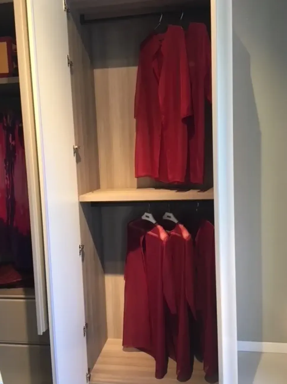 Armadio scontato 28% modello Gola di Novamobili