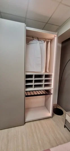 Armadio Terna Orme a tre ante a prezzo scontato