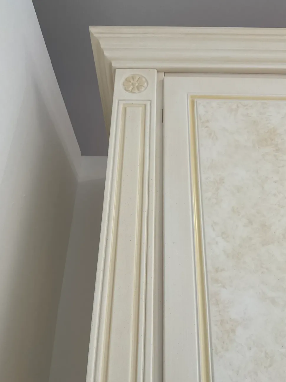 Armadio Tiepolo Benedetti a sei ante a prezzo scontato