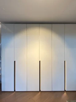 Armadio Tratto realizzato in laccato opaco di Sangiacomo scontato -35%