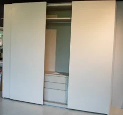 Armadio Veneran Veneran a tre ante a prezzo Outlet