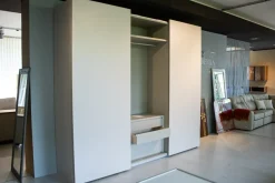 Armadio Veneran Veneran a tre ante a prezzo Outlet