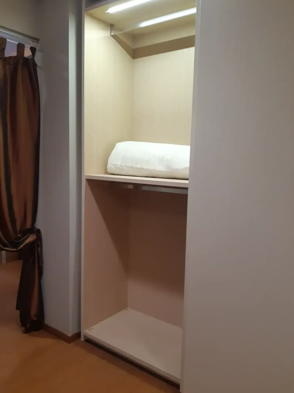 Armadio Zen F.lli elli con ante scorrevoli SCONTATO a PREZZI OUTLET