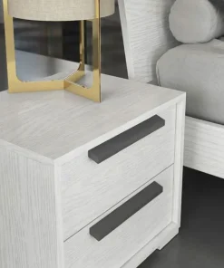 Arreda la tua camera con Kloe 12, collezione esclusiva in laminato a prezzo scontato!