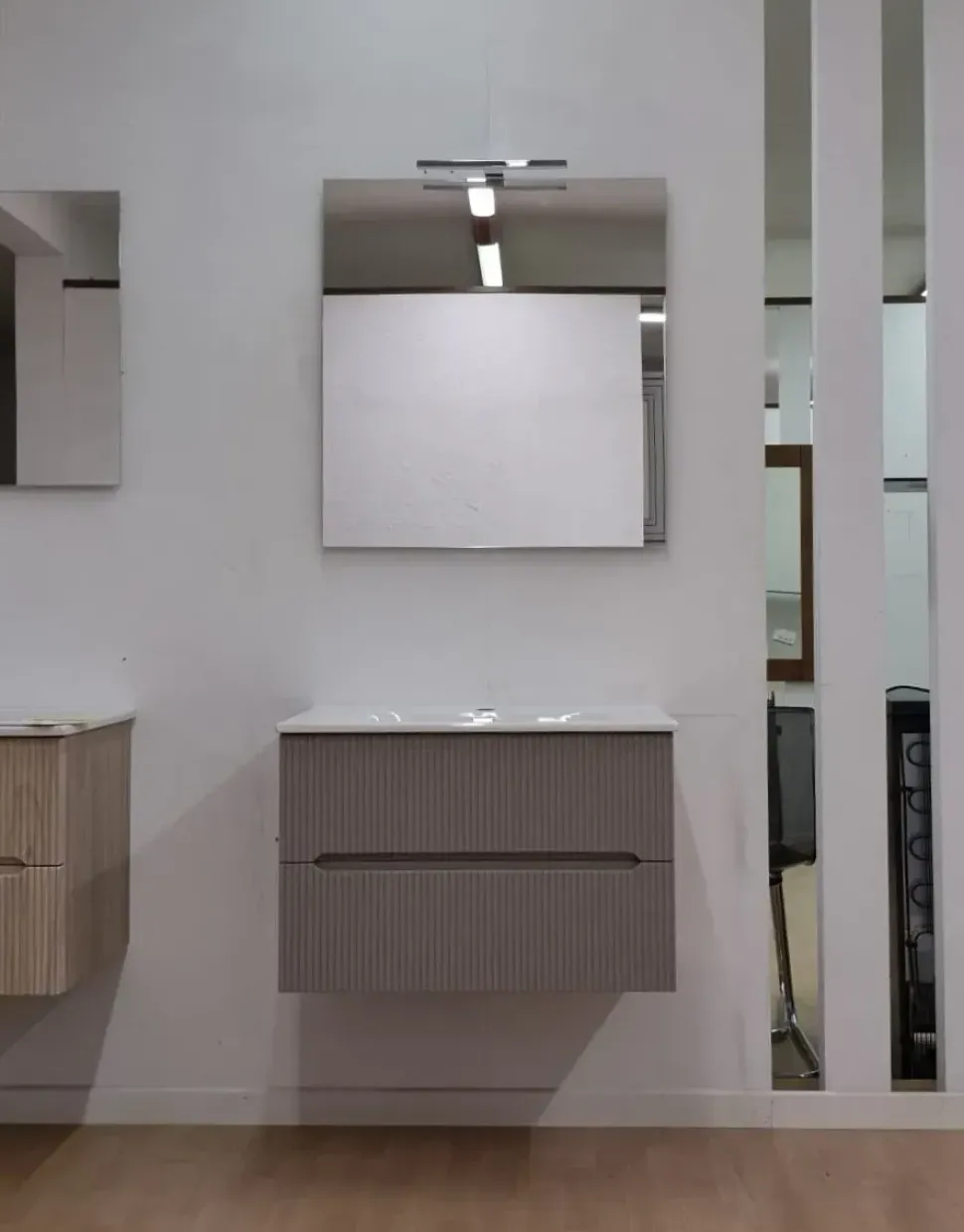 Arredamento bagno: mobile Artigianale Easy cannettato a prezzo Outlet