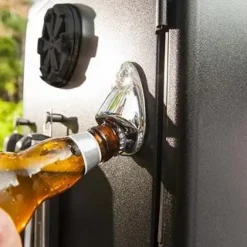 Barbecue modello Affumicatore verticale a gas a marchio Broil king in offerta