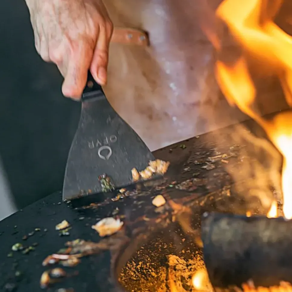 Barbecue modello Braciere da cottura ofyr island corten 100 teak wood a marchio Collezione esclusiva con forte sconto