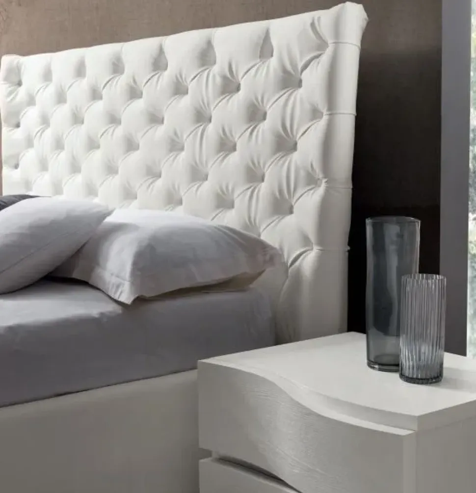 Camera da letto Chanel Md work in legno a prezzo ribassato