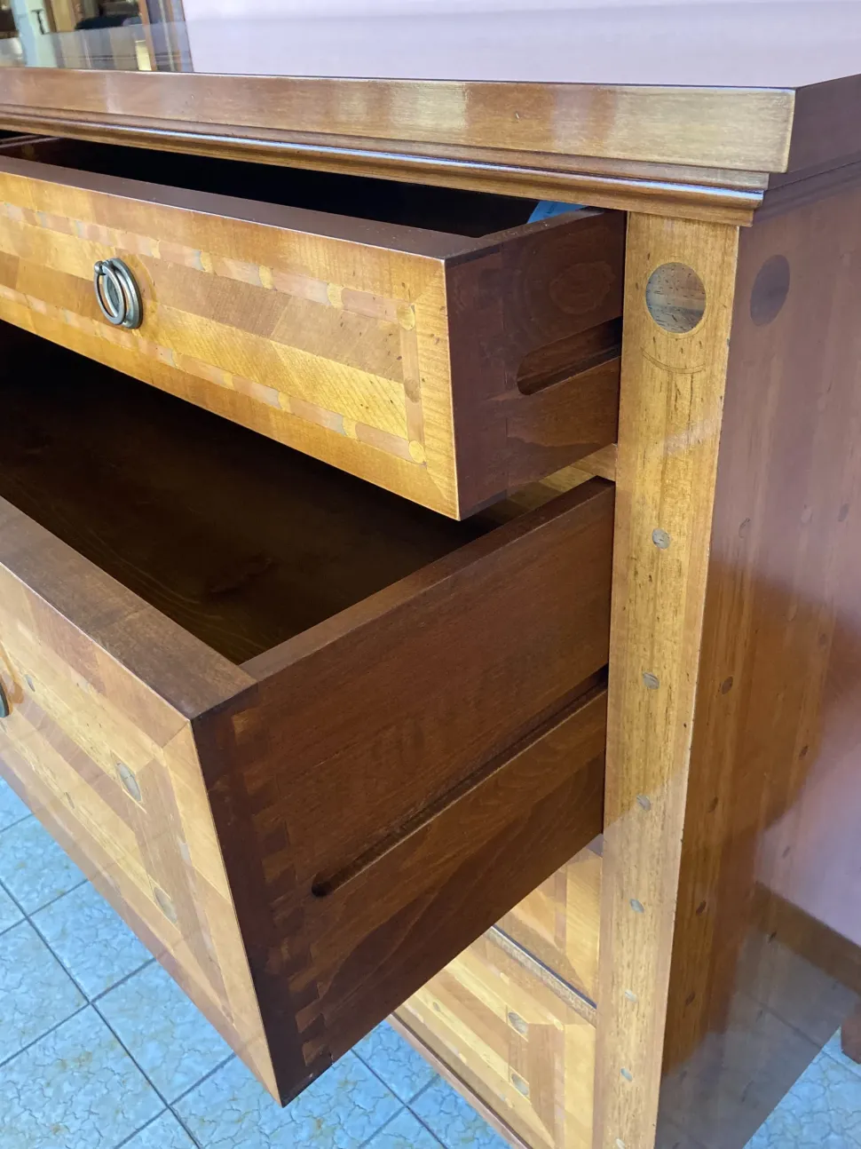 Camera da letto Ciliegio intarsiato Annibale colombo a prezzo scontato