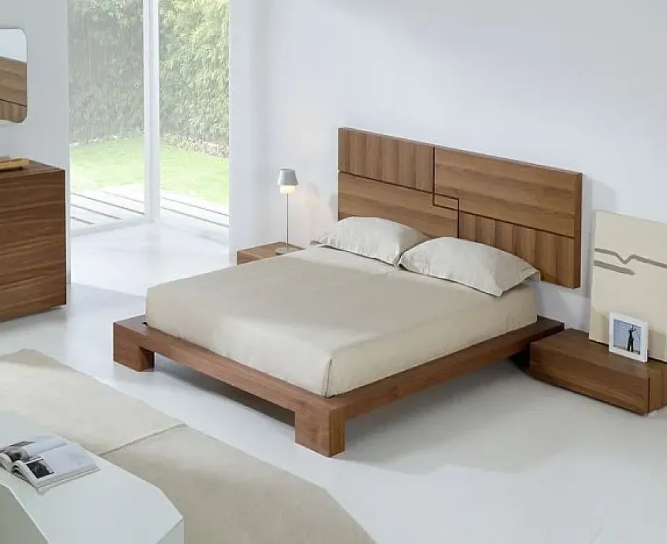 Camera da letto Distribuzione grandi marchi Mita teras a prezzo ribassato in legno