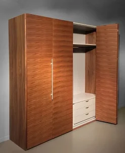 Camera da letto Distribuzione grandi marchi Mita teras a prezzo ribassato in legno