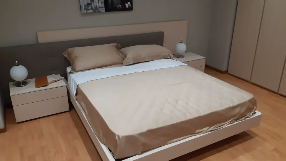 Camera da letto F.lli elli Sophia a prezzo scontato in tamburato