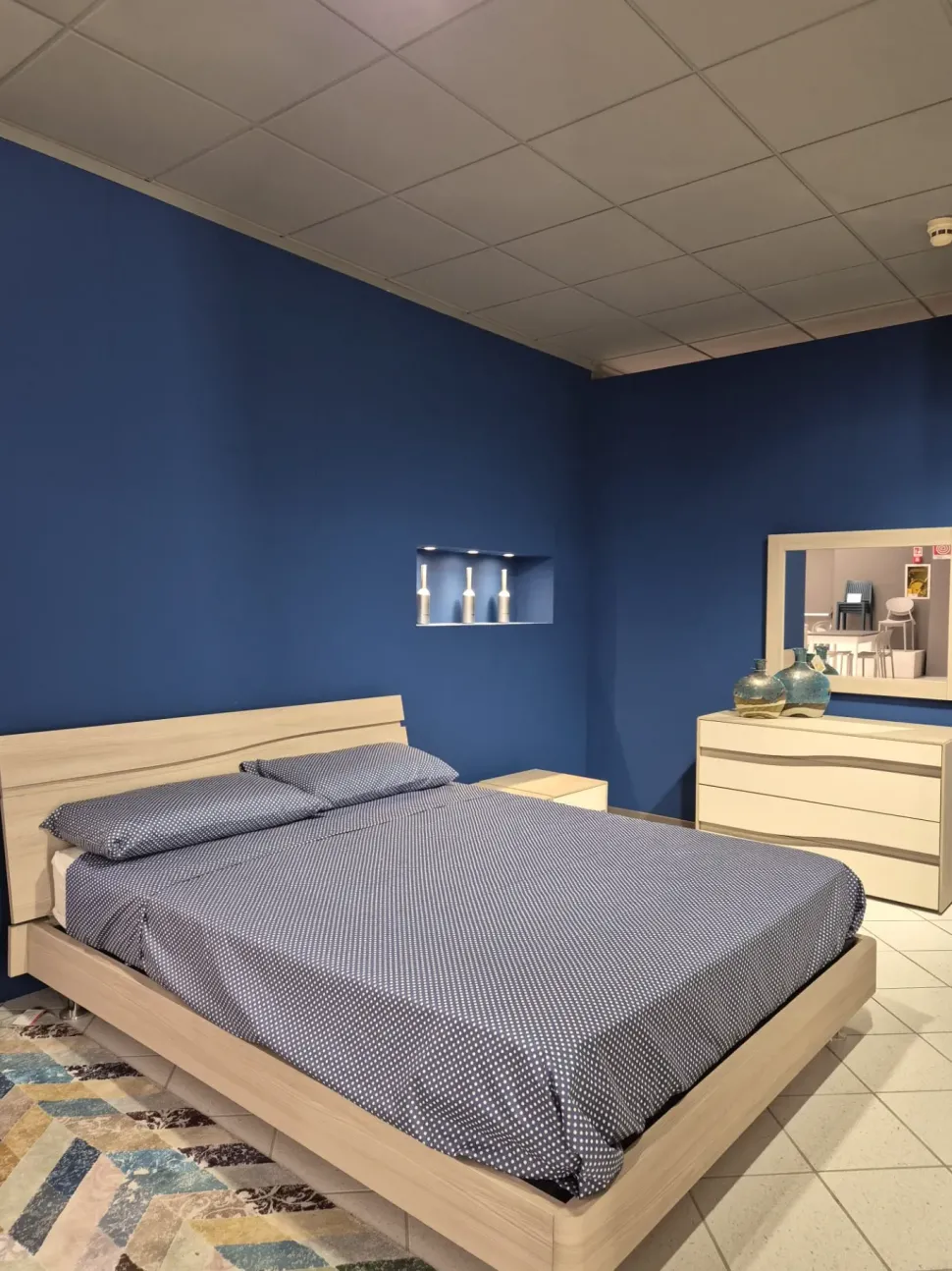 Camera da letto Infinity S75 in laminato a prezzo scontato