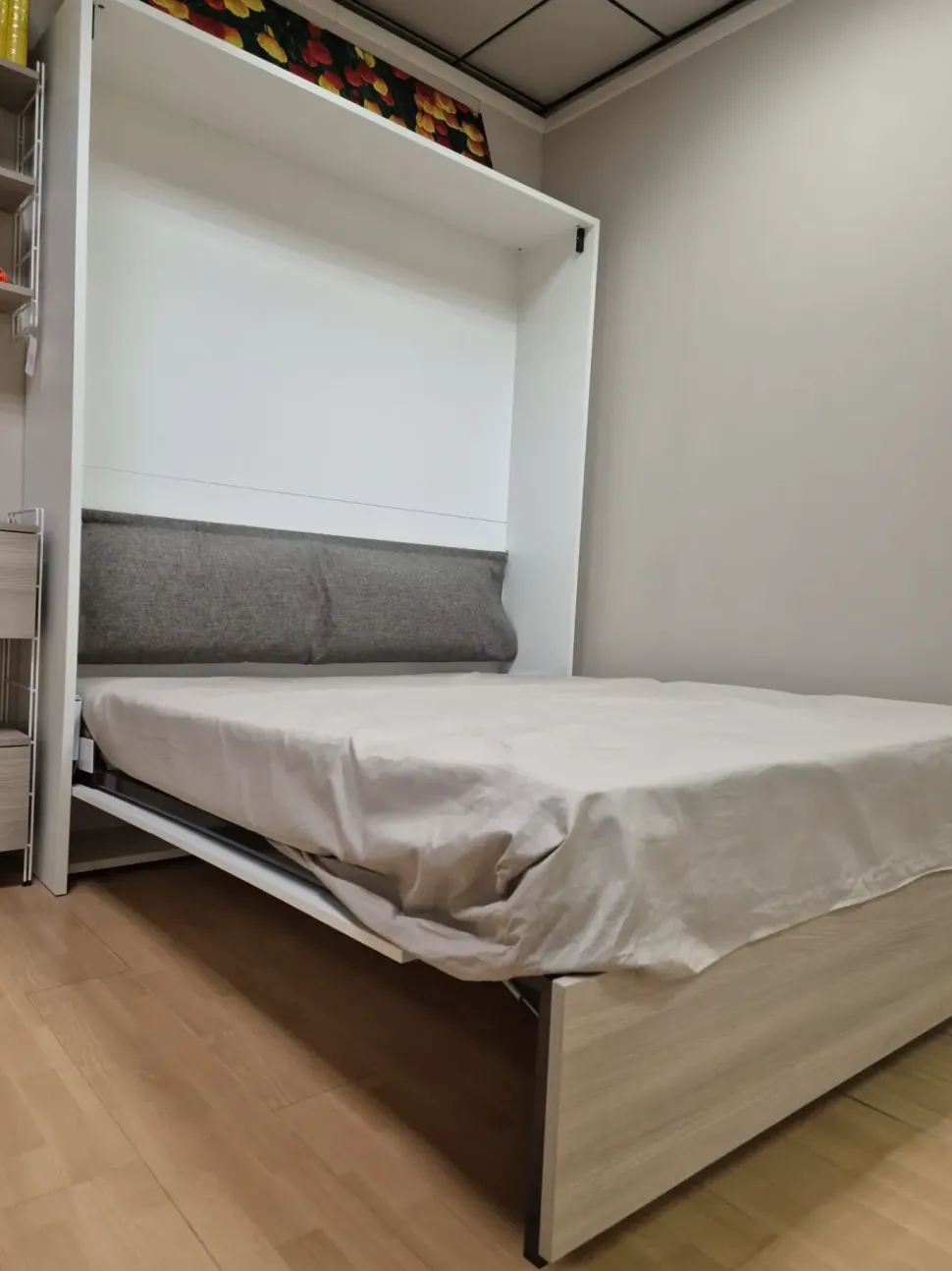 Camera da letto Letto a scomparsa Maconi in laminato in Offerta Outlet