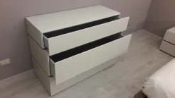 Camera da letto People Pianca in laccato opaco a prezzo Outlet. Un design moderno ed elegante per arredare la tua casa.