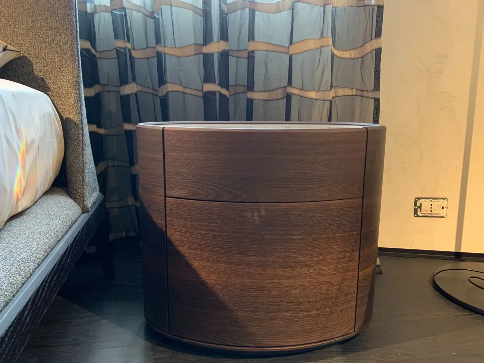 Camera da letto Poliform Kelly a prezzo scontato in legno