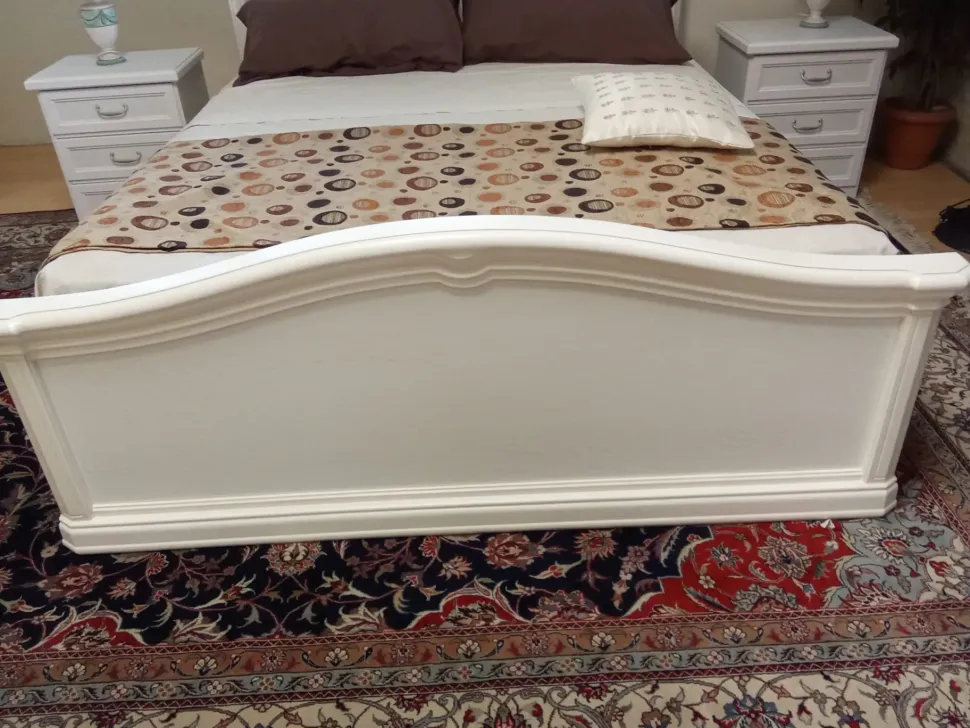 Camera da letto Villanova Jo notte a prezzo scontato in laminato