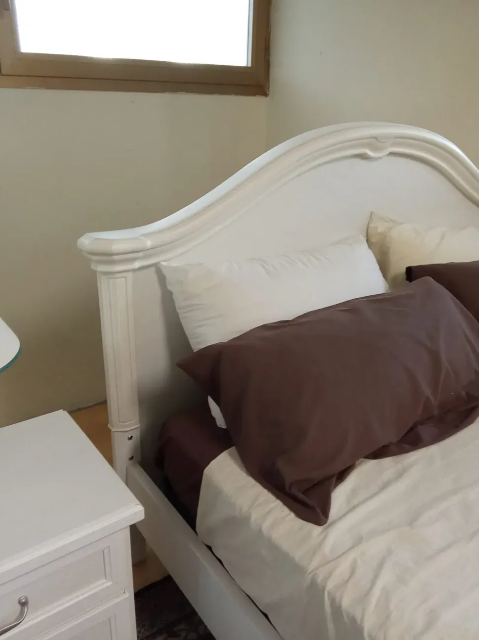 Camera da letto Villanova Jo notte a prezzo scontato in laminato