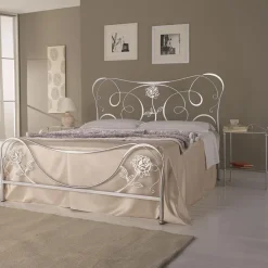Camera  Regina in ferro battuto scontato del -30 %