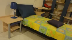 Cameretta Blu Artigianale con letto a terra a prezzo scontato