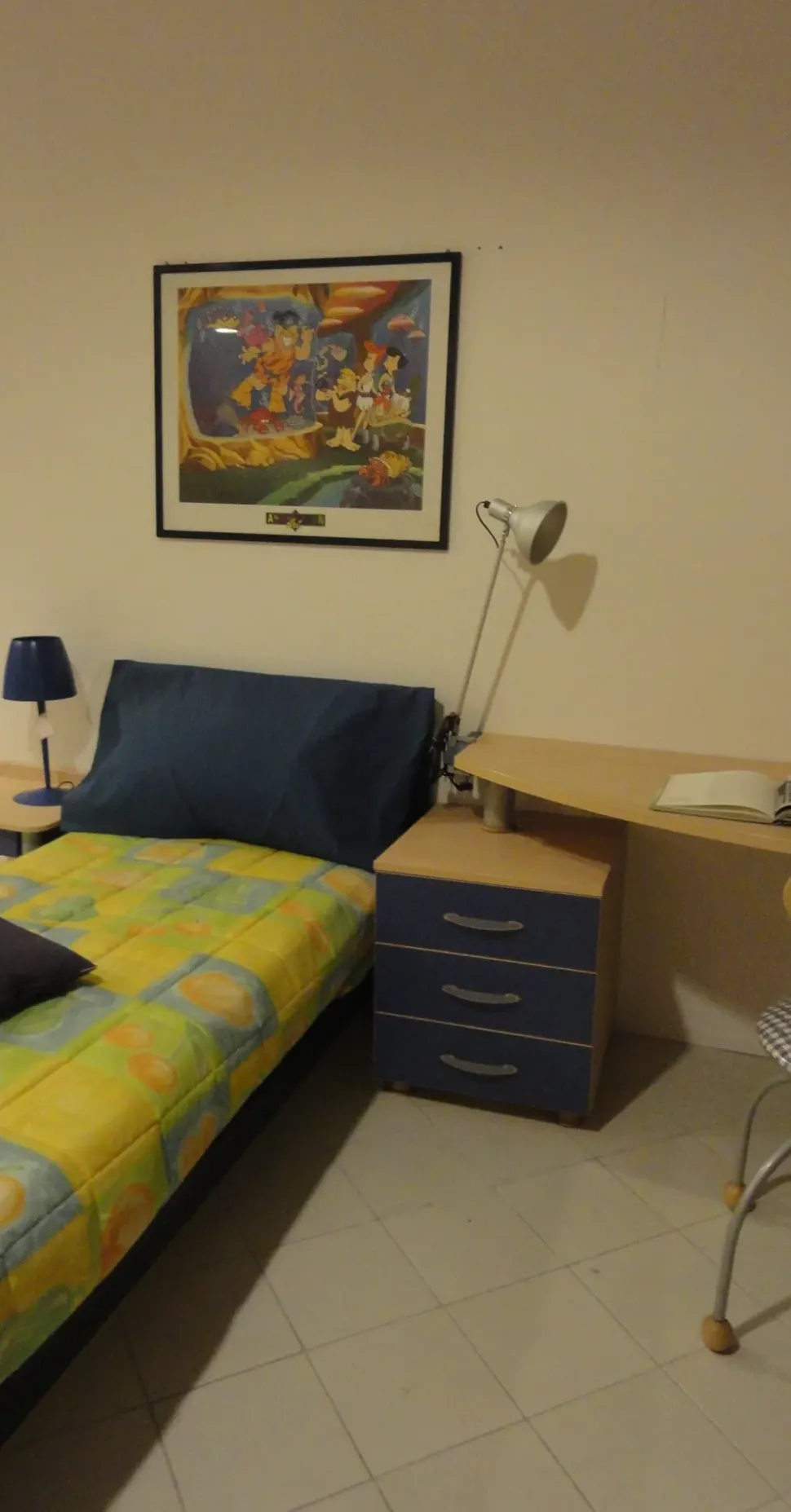 Cameretta Blu Artigianale con letto a terra a prezzo scontato