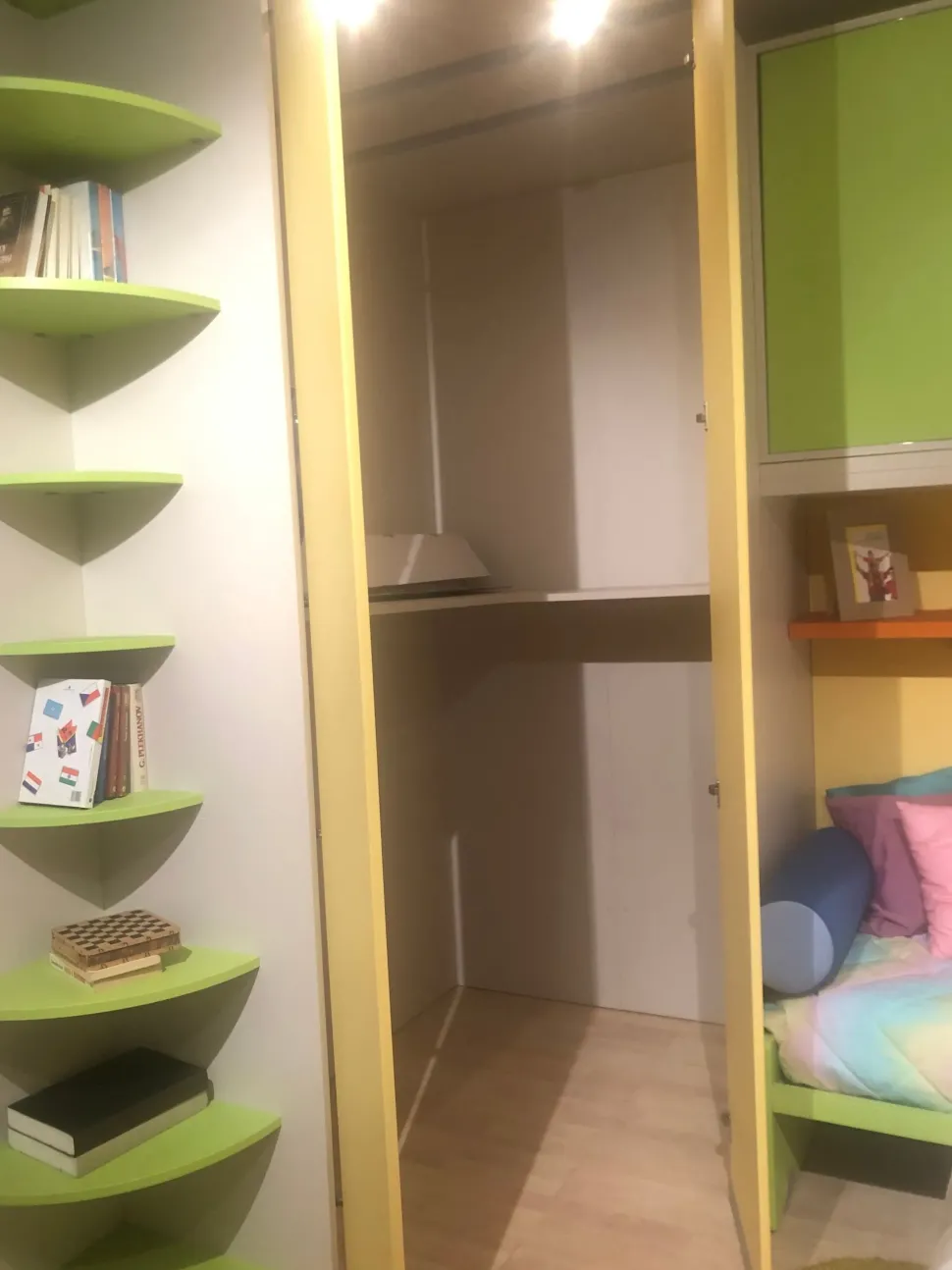 Cameretta Fly Mab con letto a terra scontata