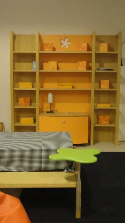 Cameretta Galli Artigianale con letto a terra in offerta