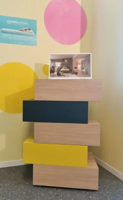 Cameretta in laccato opaco Young  Moretti compact scontata a PREZZI OUTLET