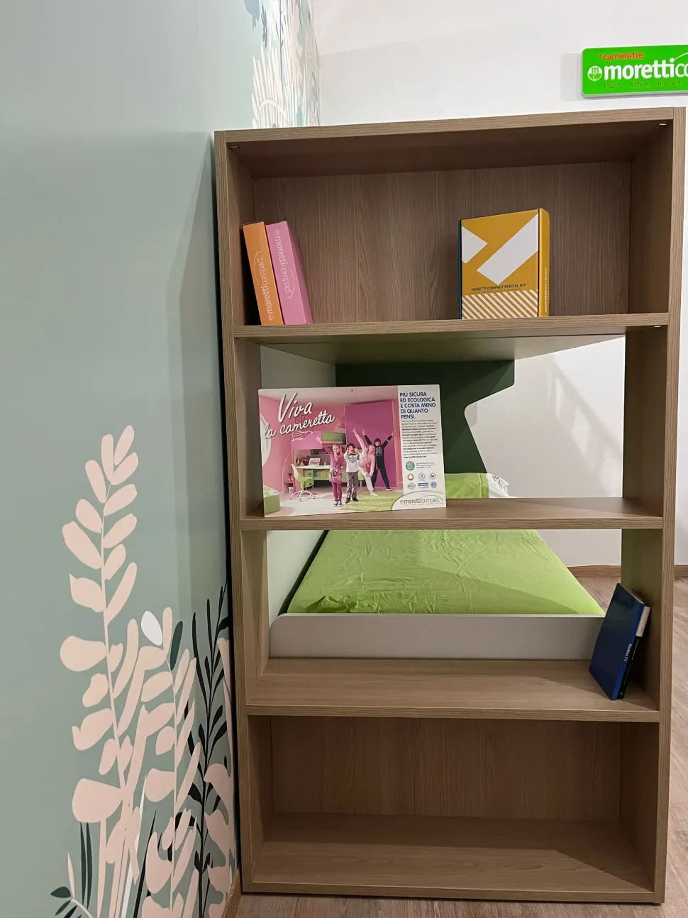 Cameretta in laminato materico Soppalco moretti compact Moretti compact scontata a PREZZI OUTLET