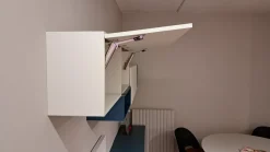 Cameretta in laminato opaco Scrivania attrezzata moretti Moretti compact scontata a PREZZI OUTLET