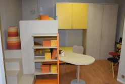Cameretta Klou giallo arancio Battistella con letto a ponte scontata