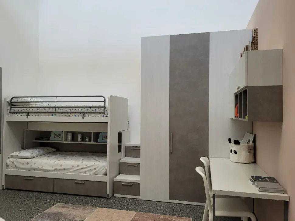 Cameretta Roy e kubo Doimo cityline con letto a castello scorrevole a prezzo Outlet