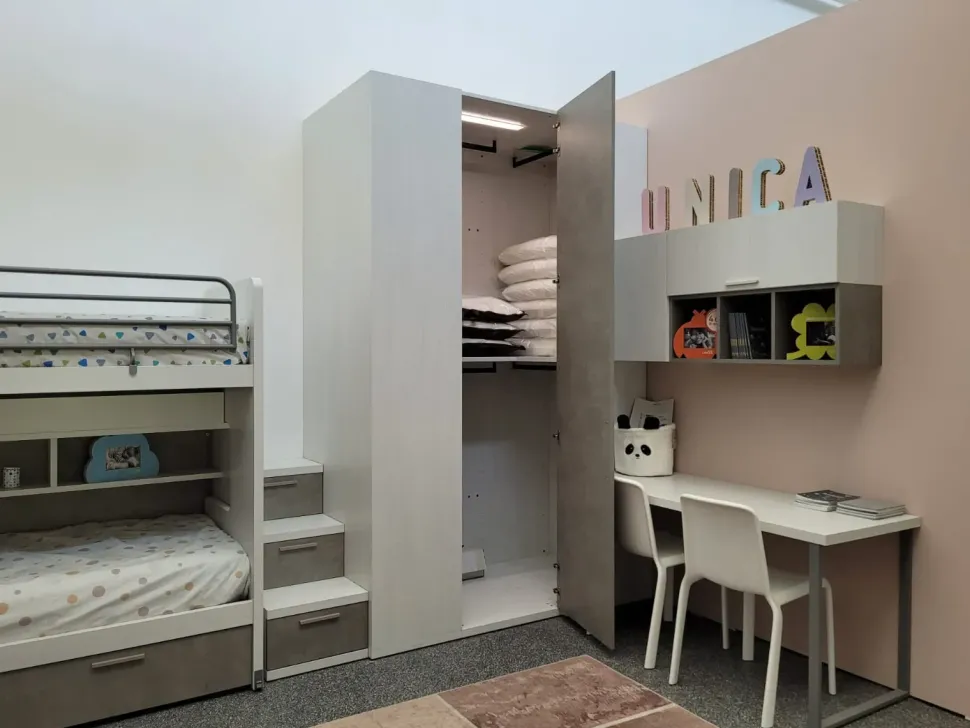 Cameretta Roy e kubo Doimo cityline con letto a castello scorrevole a prezzo Outlet