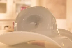 Cappello in vetro di murano Artigianale in stile design a prezzo ribassato