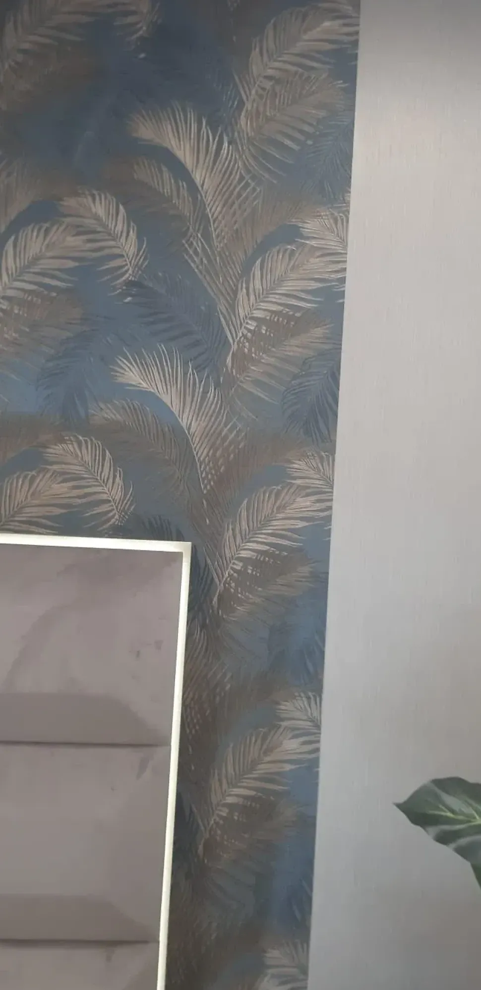 Carta da parati per camera da letto modello Felce scontata