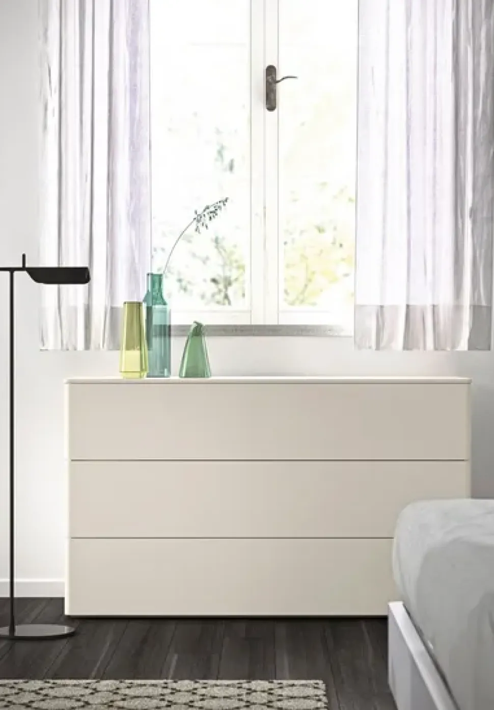 Cassettiera Angolo smussato Novamobili in Laccato opaco con forte sconto