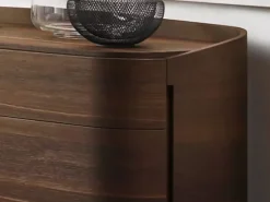 Cassettiera Babila di Sangiacomo in legno. Prezzo scontato. Curva e bella.