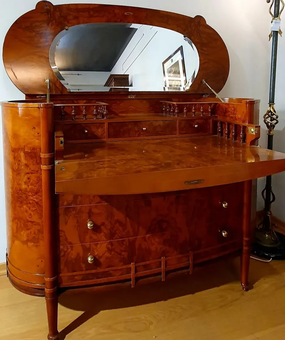 Cassettiera Classica modello Ovale in radica con ribalta a marchio Artigianale a prezzo scontato