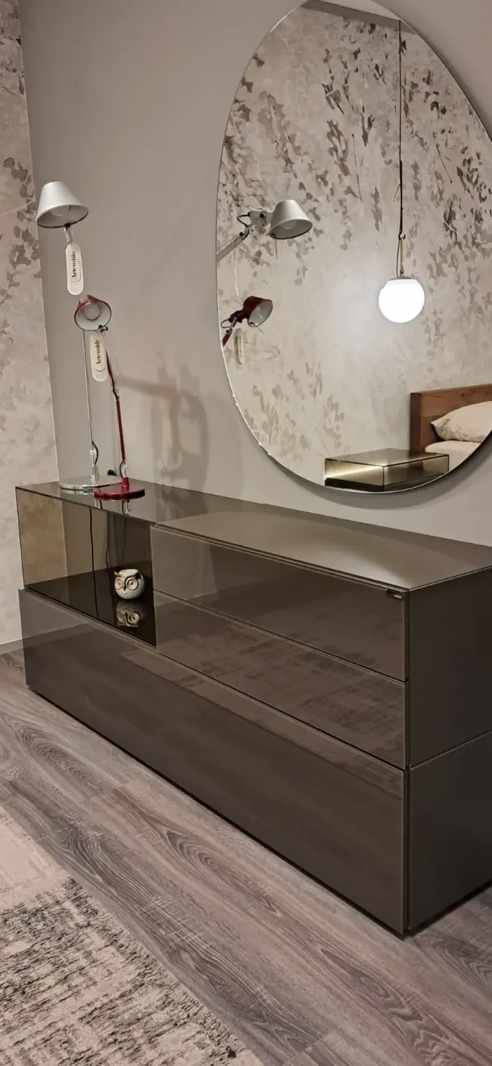 Cassettiera modello 36&8 dresser in Legno Lago scontata