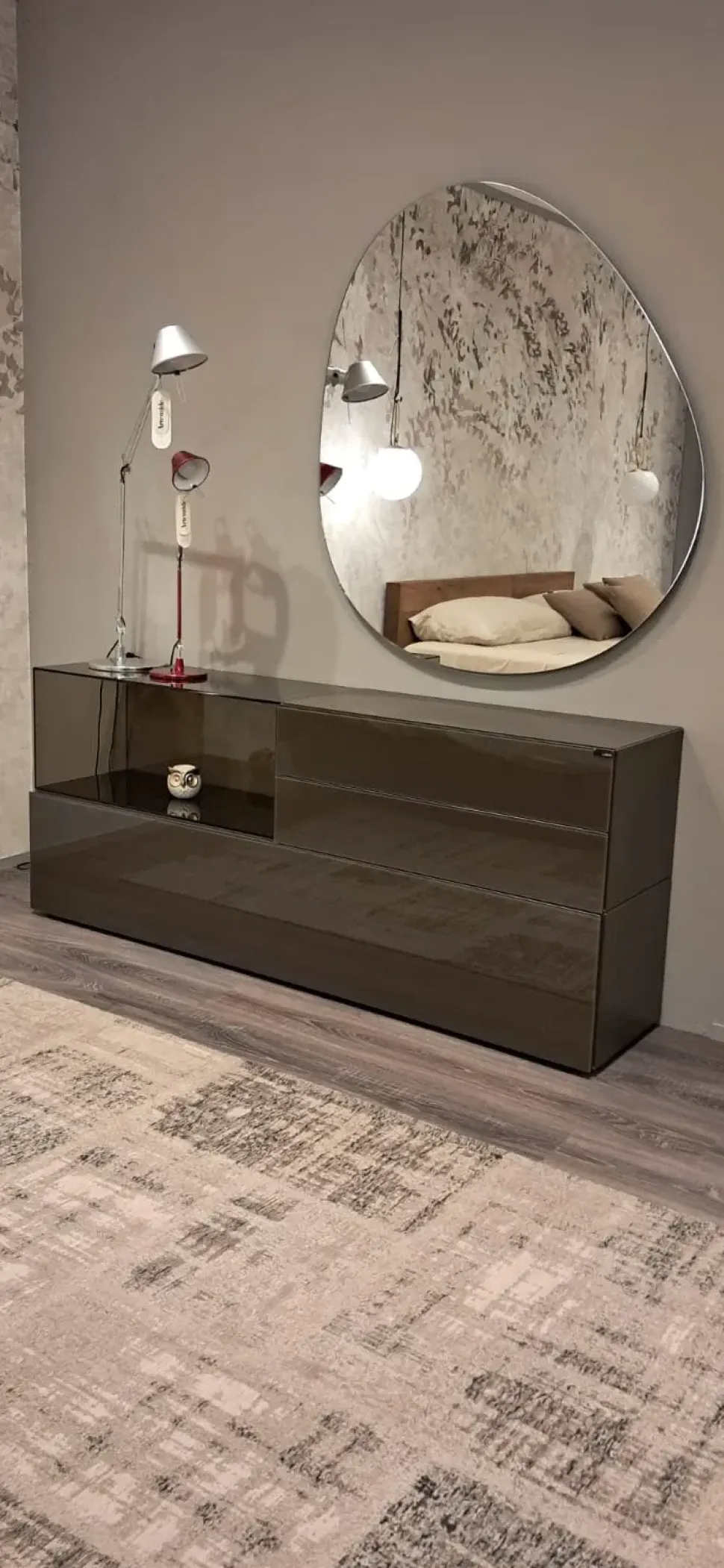 Cassettiera modello 36&8 dresser in Legno Lago scontata