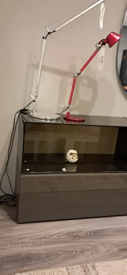 Cassettiera modello 36&8 dresser in Legno Lago scontata