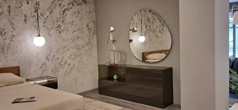 Cassettiera modello 36&8 dresser in Legno Lago scontata