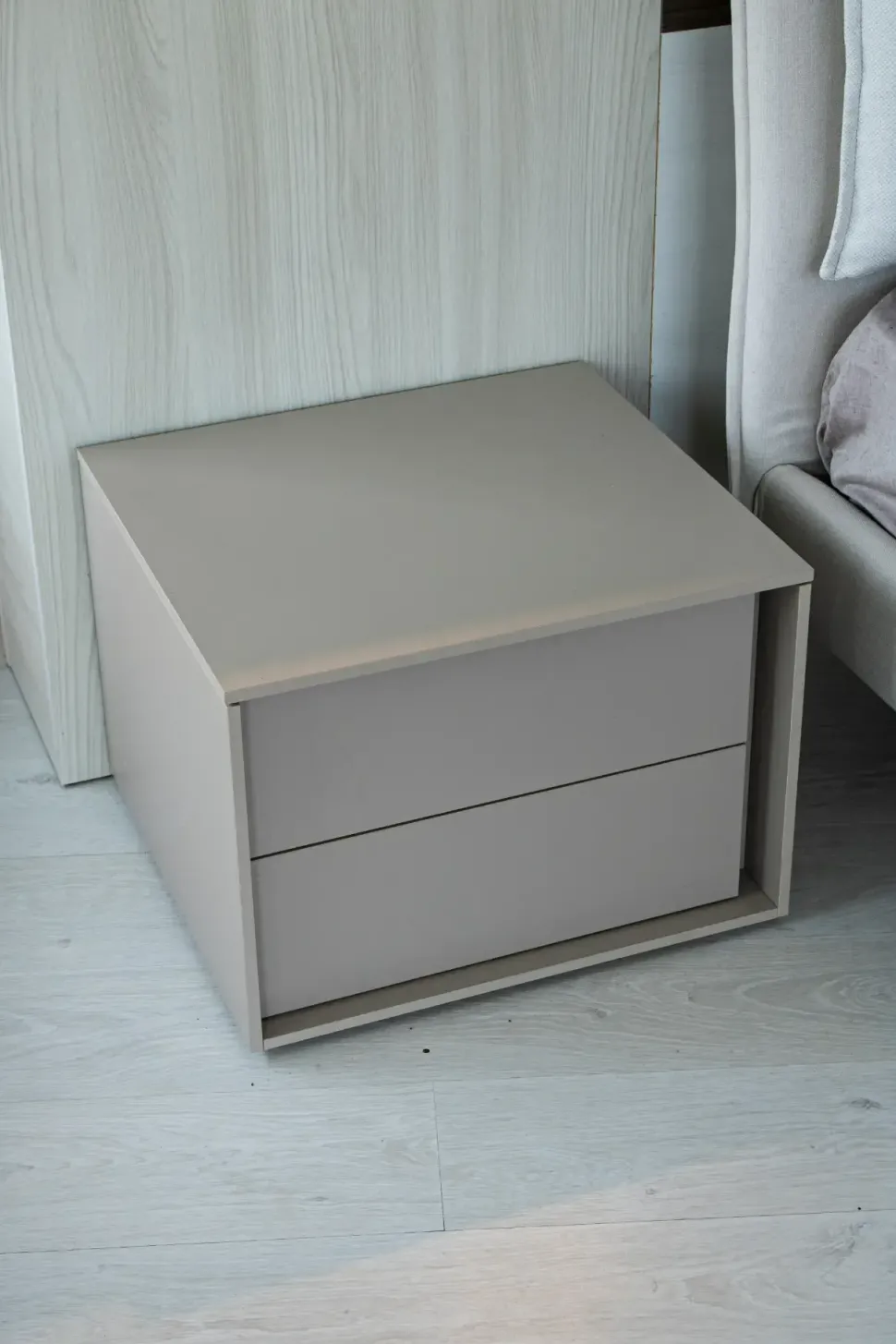 Cassettiera modello Bilbao in Laccato opaco Cinquanta3 in offerta