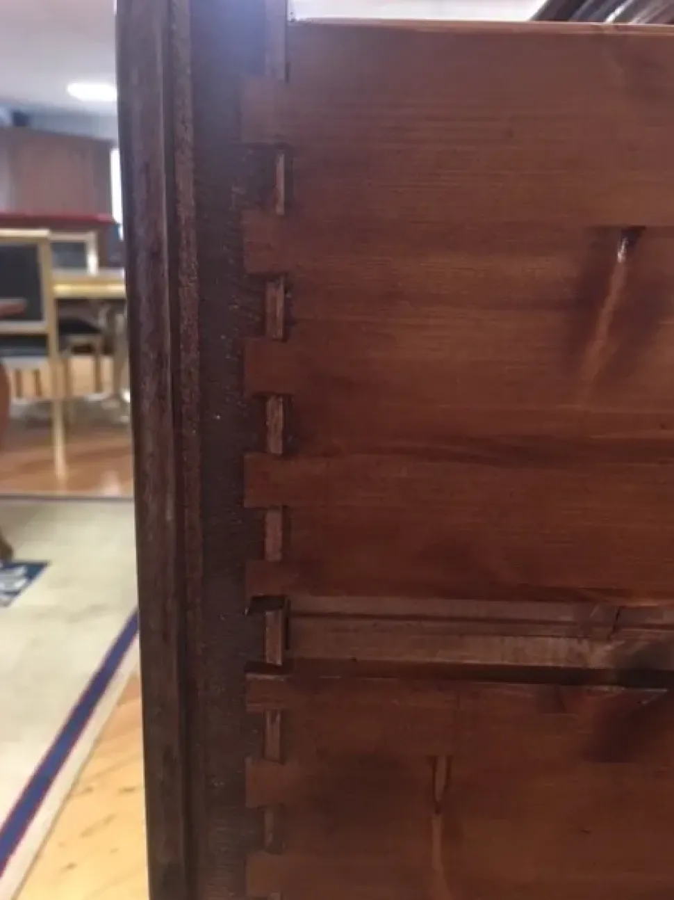 Cassettiera modello I solisti in Legno Artigianale scontata