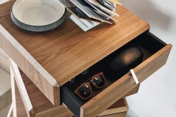 Cassettiera modello Teorema  in Legno Molteni & c in Offerta Outlet
