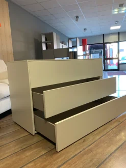 Cassettiera Moderna modello Cover a marchio Akanto in Offerta Outlet