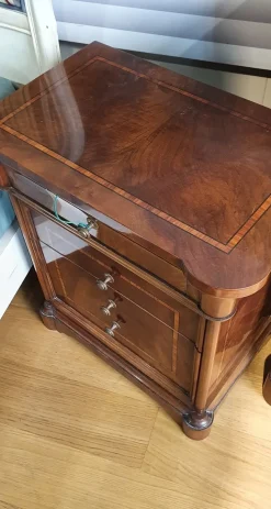 Cassettiera Stile '800 in piuma di noce Artigianale in Legno a prezzi convenienti